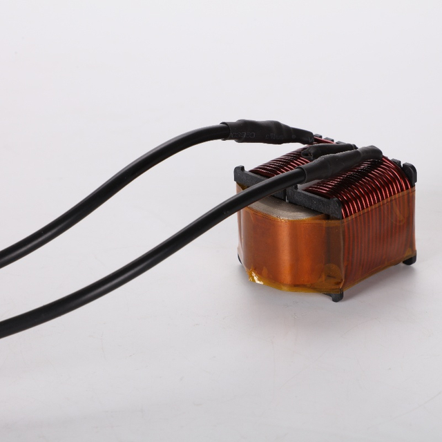 Amorphouse çekirdeği tarafından üretilen AMCC16 ve AMCC40 transformatörü